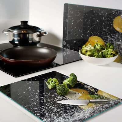 Szklana deska do krojenia z nadrukiem cytryn w wodzie