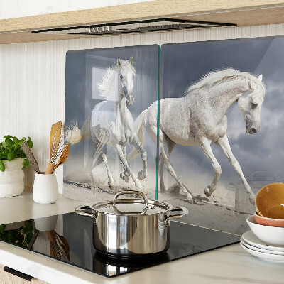 Szklana deska do krojenia z motywem białych koni w biegu