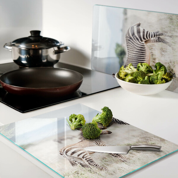 Deska kuchenna szklana z motywem zebry na łące