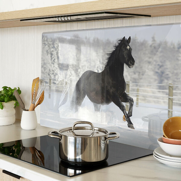 Deska kuchenna szklana z motywem konia w zimowym krajobrazie