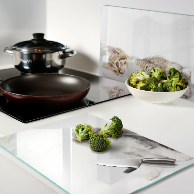 Deska kuchenna szklana z motywem kotów na białym tle