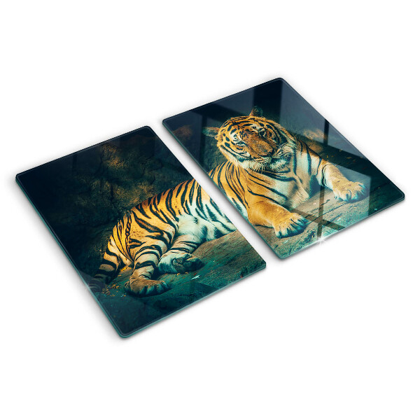 Szklana deska do krojenia z nadrukiem przedstawiającym tygrysa leżącego na skałach
