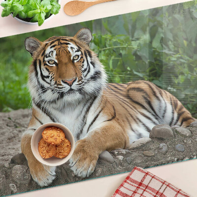 Szklana deska do krojenia z motywem tygrysa w naturalnym środowisku