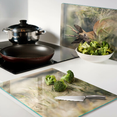 Deska kuchenna szklana z motywem jelenka na łące