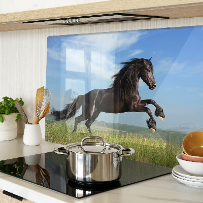 Deska kuchenna szklana z motywem czarnego konia na łące