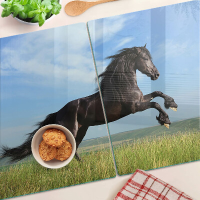 Deska kuchenna szklana z motywem czarnego konia na łące