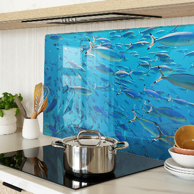 Szklana deska do krojenia z nadrukiem przedstawiającym ławicę ryb w przejrzystej wodzie