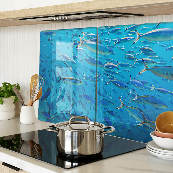 Szklana deska do krojenia z nadrukiem przedstawiającym ławicę ryb w przejrzystej wodzie