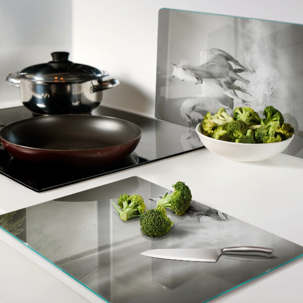 Szklana deska do krojenia z nadrukiem przedstawiającym konie w wodzie