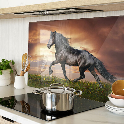 Szklana deska do krojenia z nadrukiem konia na tle zachodzącego słońca