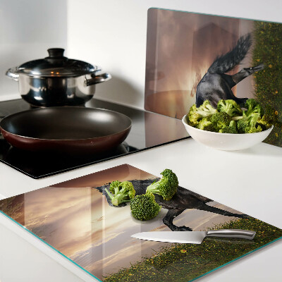 Szklana deska do krojenia z nadrukiem konia na tle zachodzącego słońca