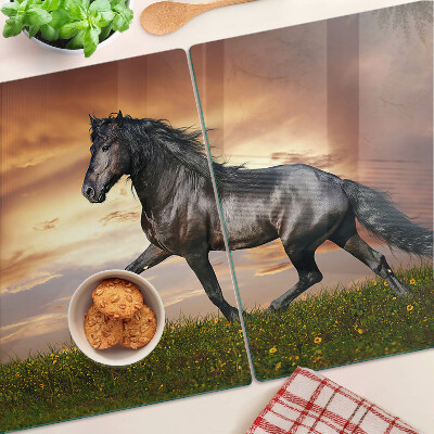 Szklana deska do krojenia z nadrukiem konia na tle zachodzącego słońca