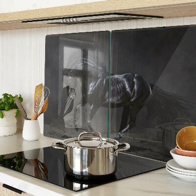 Szklana deska kuchenna z nadrukiem „Czarny koń w ruchu”