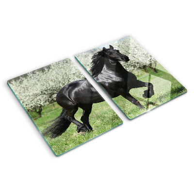 Szklana deska do krojenia z motywem czarnego konia na łące