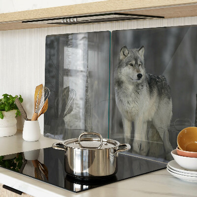 Szklana deska kuchenna z motywem wilka w leśnym otoczeniu