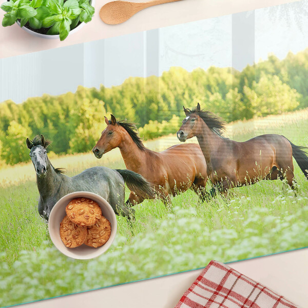 Deska kuchenna szklana z grafiką przedstawiającą spotkanie koni na polu