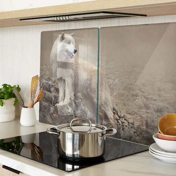 Szklana deska do krojenia z motywem wilka stojącego na skalistej górze