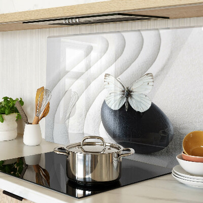 Deska kuchenna szklana z motywem motyla na tle kamienia