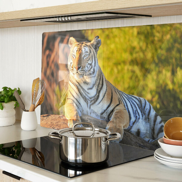 Szklana deska do krojenia z nadrukiem tygrysa na tle naturalnego krajobrazu