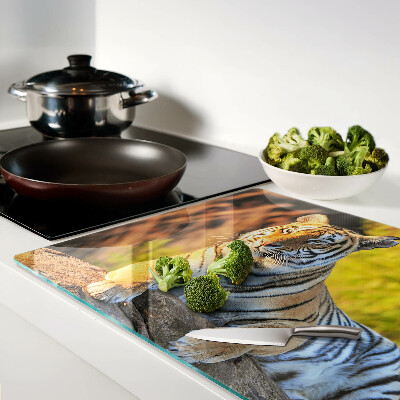 Szklana deska do krojenia z nadrukiem tygrysa na tle naturalnego krajobrazu