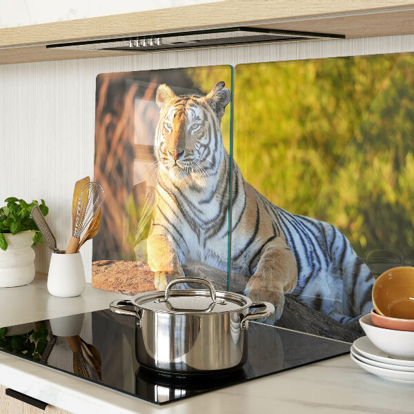 Szklana deska do krojenia z nadrukiem tygrysa na tle naturalnego krajobrazu