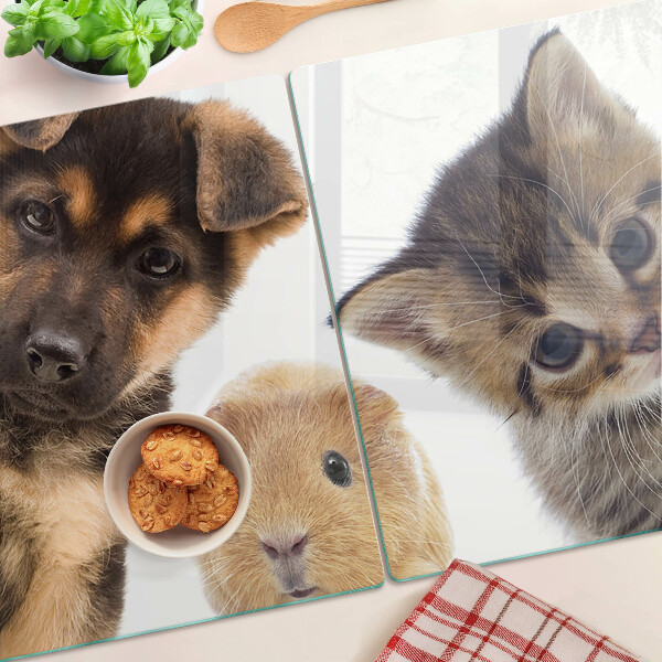 Deska kuchenna szklana z nadrukiem przedstawiającym psy, koty i króliki