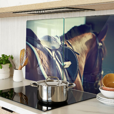 Deska kuchenna szklana z nadrukiem z motywem koni oraz praktycznymi akcesoriami jeździeckimi