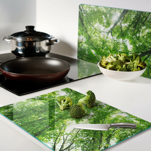 Deska kuchenna szklana z nadrukiem przedstawiającym lasy i zieleń drzew
