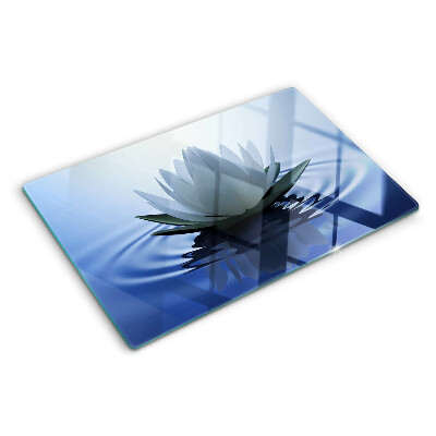 Szklana deska do krojenia z motywem lilii wodnej na tle wody