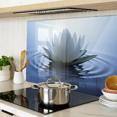 Szklana deska do krojenia z motywem lilii wodnej na tle wody
