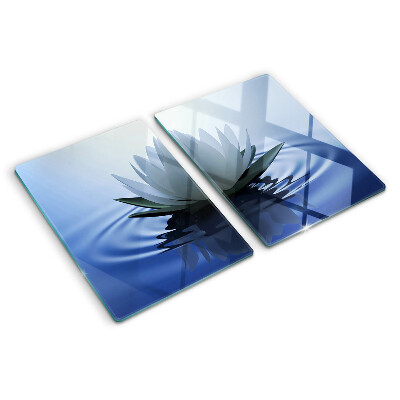 Szklana deska do krojenia z motywem lilii wodnej na tle wody