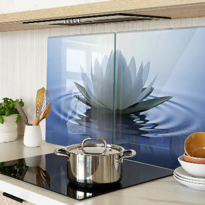 Szklana deska do krojenia z motywem lilii wodnej na tle wody