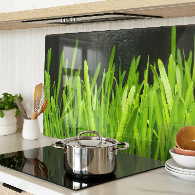 Deska kuchenna szklana z motywem zielonej trawy z kroplami wody