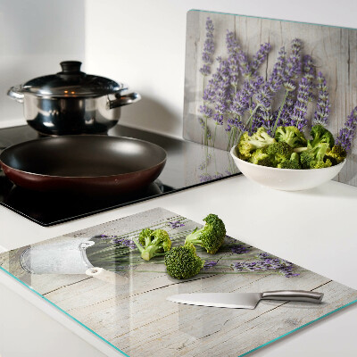 Szklana deska kuchenna z nadrukiem przedstawiającym lawendę w doniczce na drewnianym tle