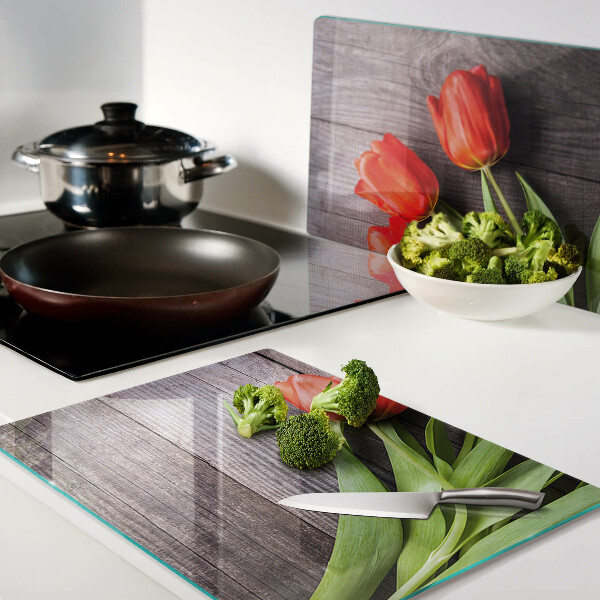 Szklana deska kuchenna z motywem tulipanów na tle przypominającym drewno