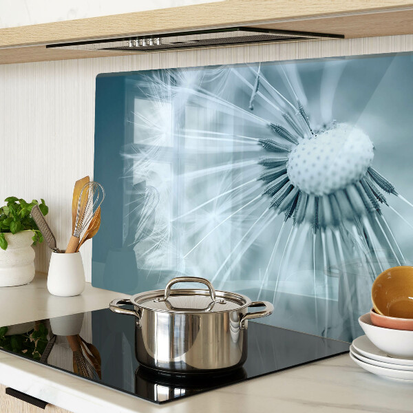 Szklana deska do krojenia z nadrukiem dmuchawców na tle nieba