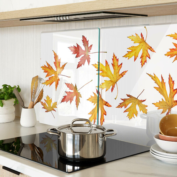 Deska kuchenna szklana z motywem liści klonu w jesiennych kolorach