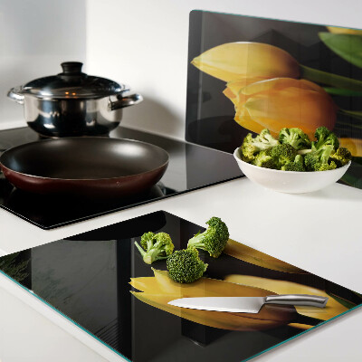 Deska kuchenna szklana z motywem żółtych tulipanów na czarnym tle