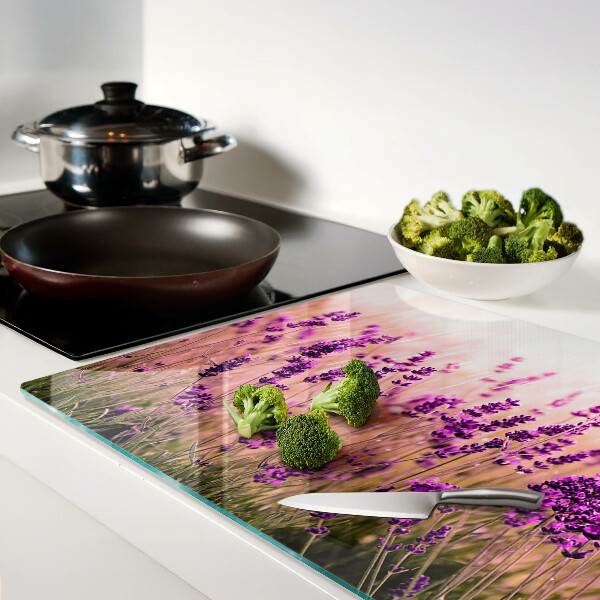 Szklana deska kuchenna z motywem lawendowego pola w promieniach słońca