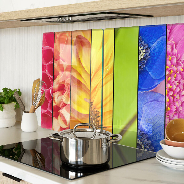 Deska kuchenna szklana z kwiatowym motywem w intensywnych kolorach