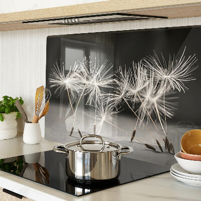 Szklana deska kuchenna z motywem puszystych dmuchawców na monochromatycznym tle