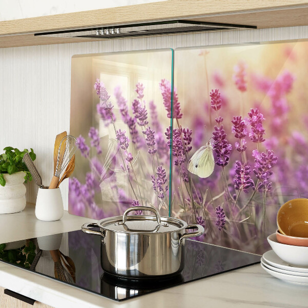 Szklana deska do krojenia z nadrukiem lawendowego pola z motylem