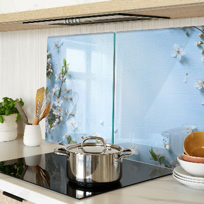 Szklana deska do krojenia z kwiatowym wzorem na niebieskim tle