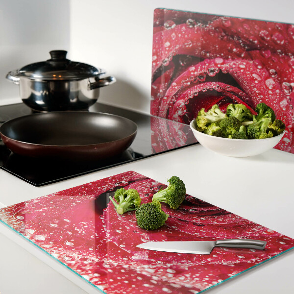 Deska kuchenna szklana z motywem czerwonej róży z kroplami wody