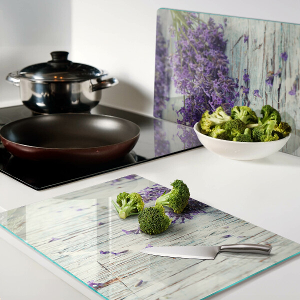 Szklana deska do krojenia z motywem lawendy na tle imitującym drewno