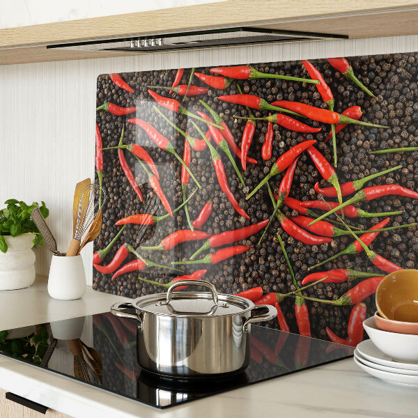 Szklana deska do krojenia z nadrukiem papryczek chili na czarnym pieprzu
