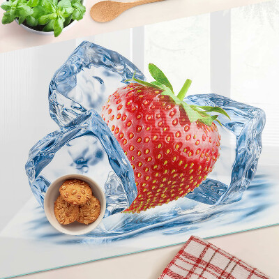 Szklana deska kuchenna z motywem truskawki zatopionej w lodzie
