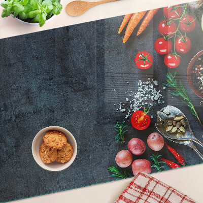 Deska kuchenna szklana z nadrukiem warzyw i przypraw na ciemnym tle