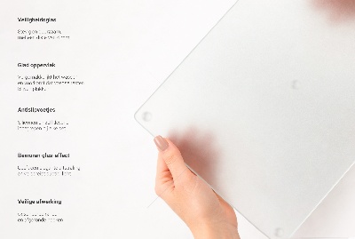 Szklana deska do krojenia Szklana deska do krojenia w wersji heksagonalnej o półtransparentnym wykończeniu