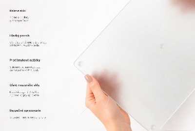 Szklana deska do krojenia Szklana deska do krojenia w wersji heksagonalnej o półtransparentnym wykończeniu